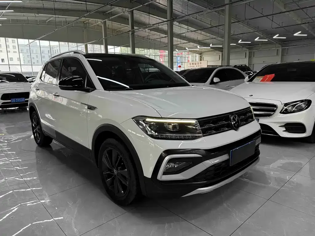 Volkswagen T-Cross — фото 9