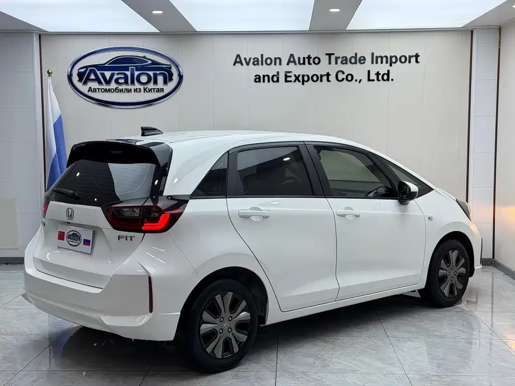 Honda Fit — фото 5