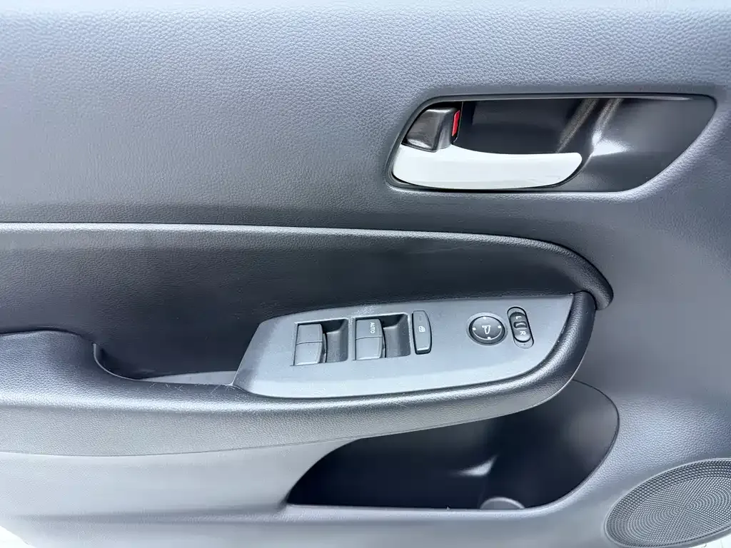Honda Fit — фото 7