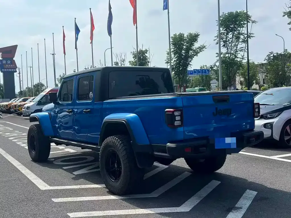 Jeep Gladiator 2023 из CN, фото 4