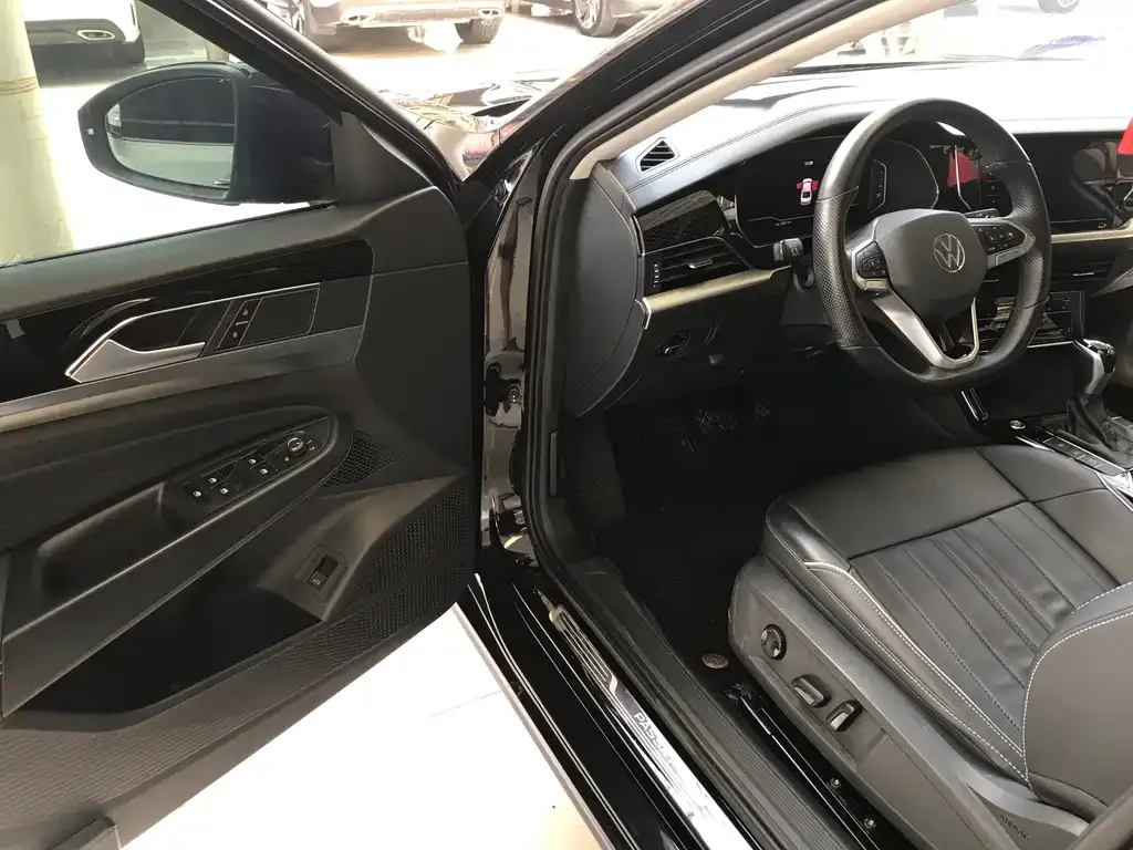 Volkswagen Passat — фото 7