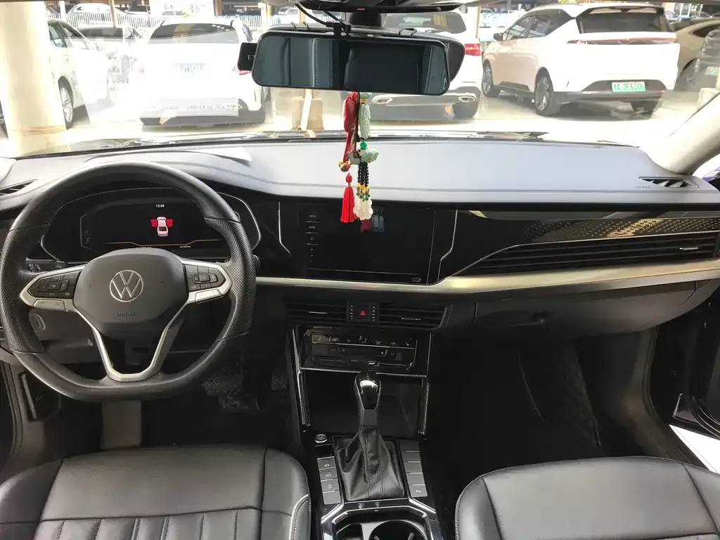 Volkswagen Passat — фото 4