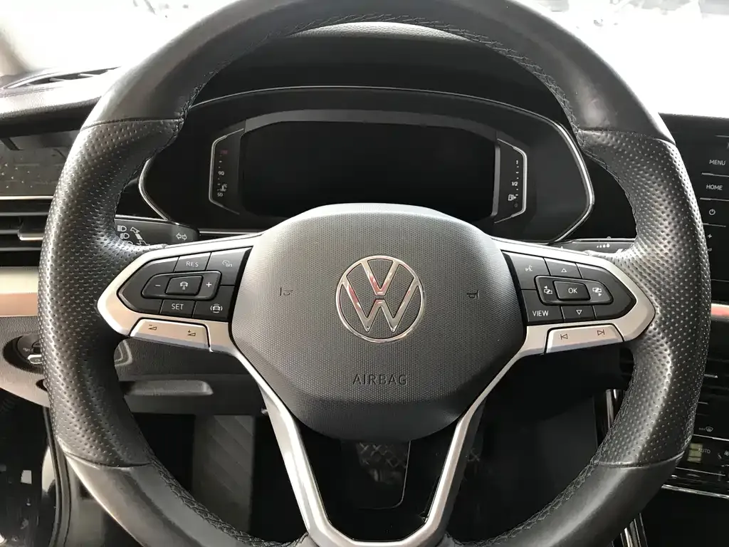 Volkswagen Passat — фото 5