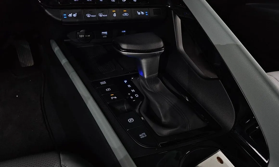 Hyundai AVANTE — фото 2