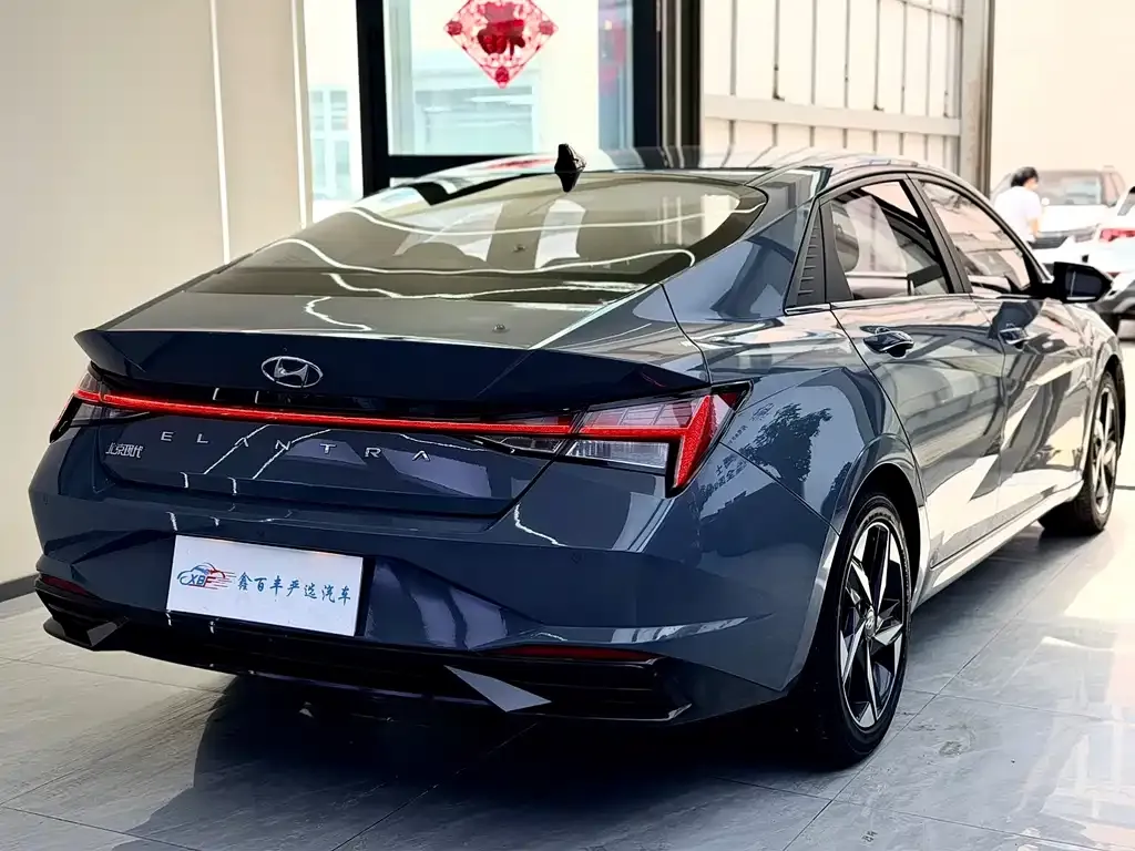 Hyundai Elantra — фото 4