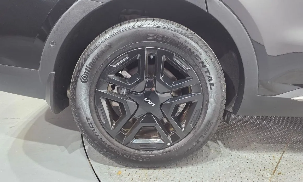 Kia Sorento — фото 9
