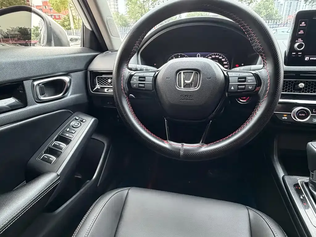 Honda Civic — фото 8