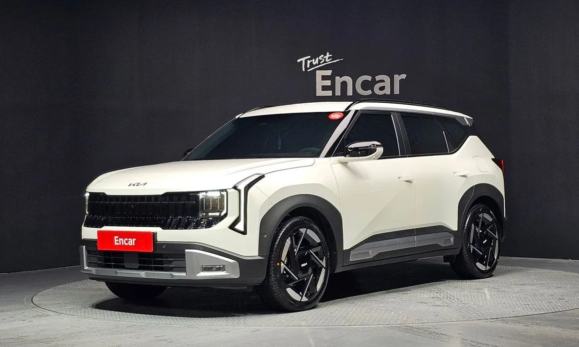 Kia Seltos — фото 1