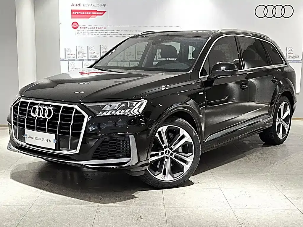 Audi Q7 — фото 1