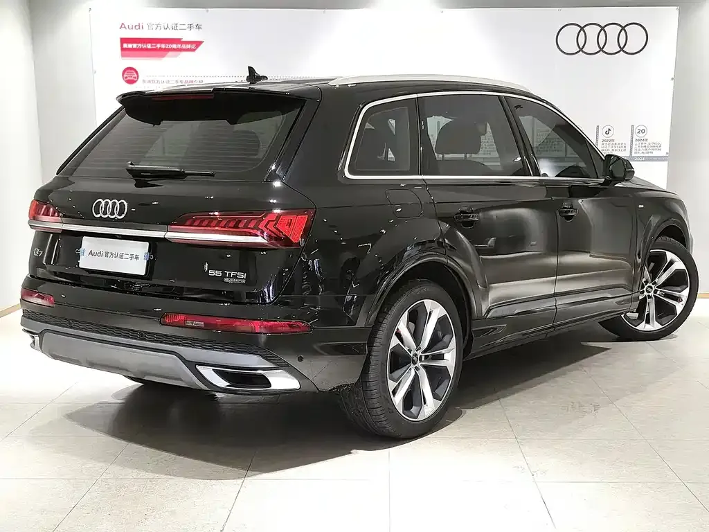 Audi Q7 — фото 5