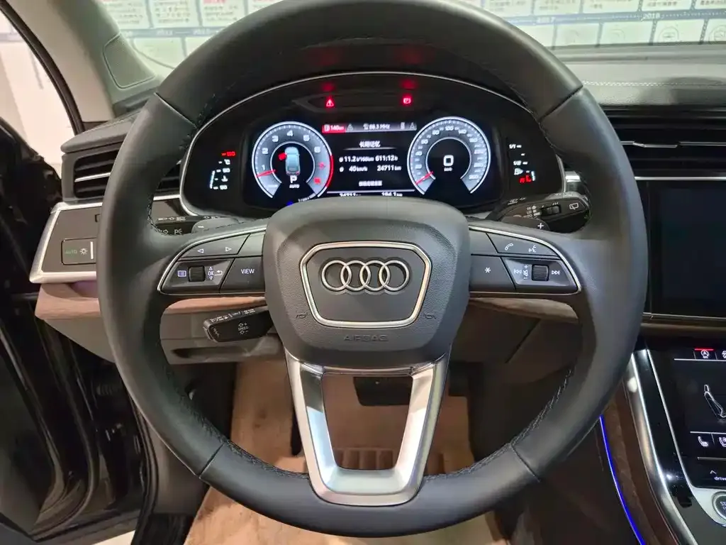 Audi Q7 — фото 4