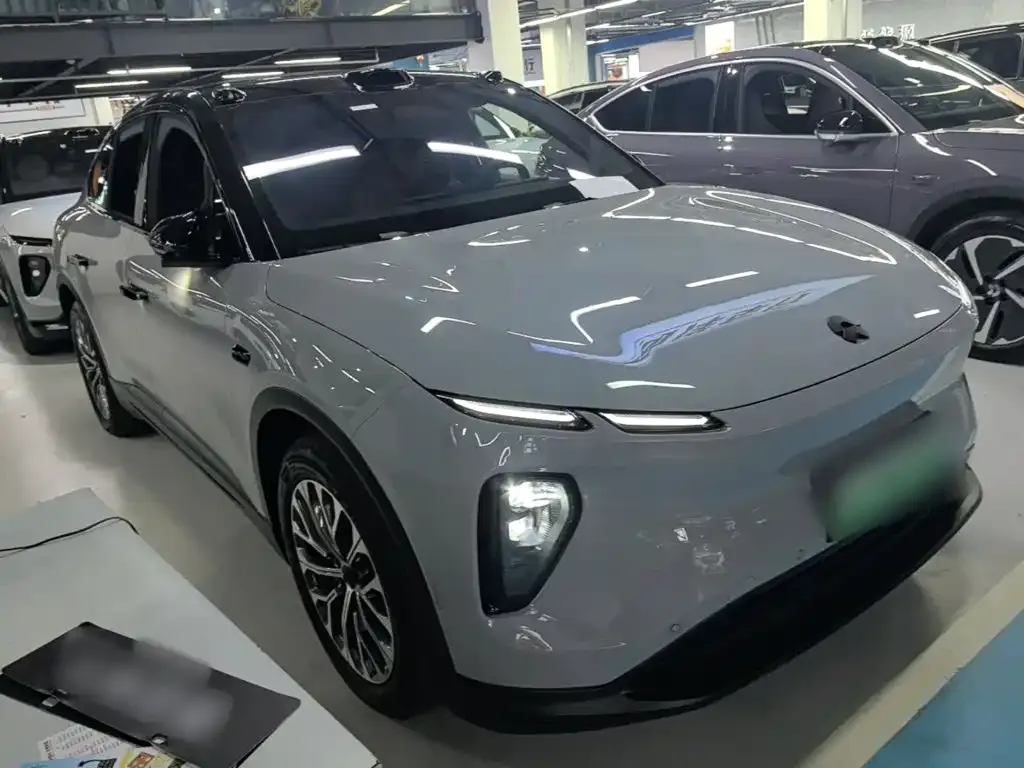 NIO EC6 — фото 10
