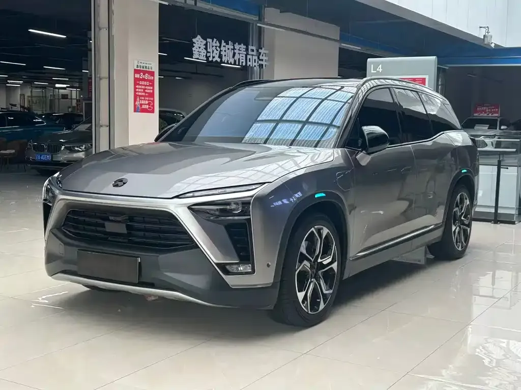 NIO ES8