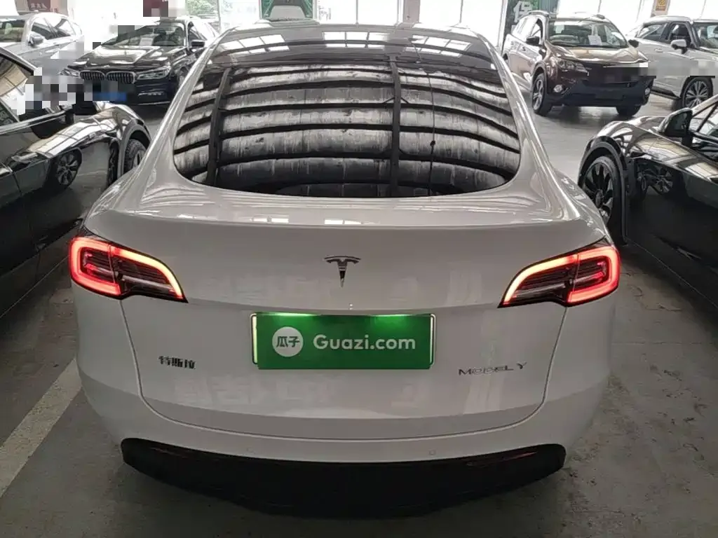 Tesla Model Y — фото 5