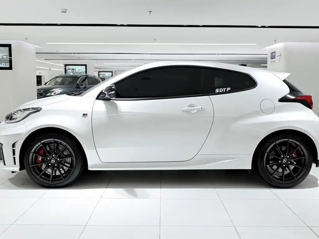 Toyota GR YARIS — фото 7