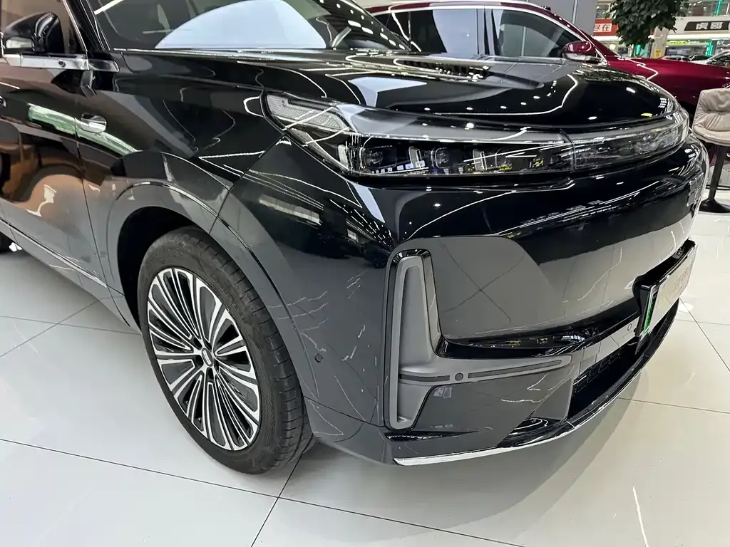 Geely Galaxy M9 — фото 9