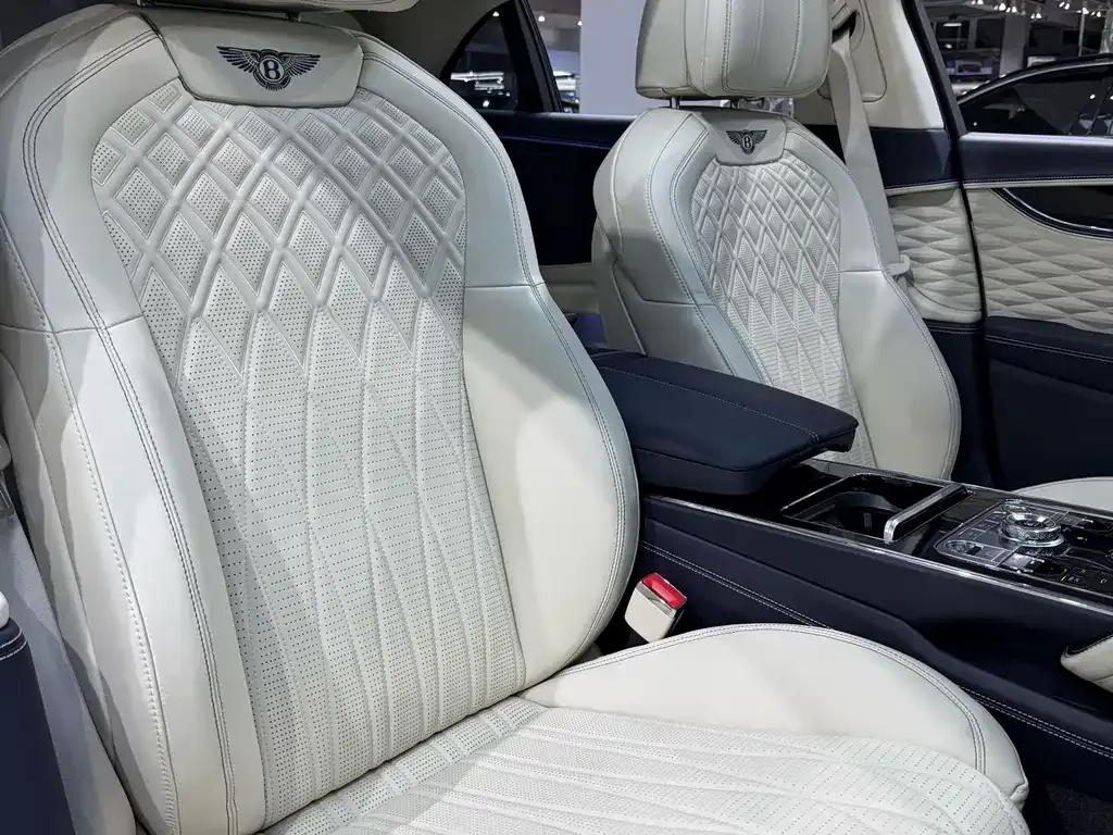 Bentley Flying Spur — фото 5