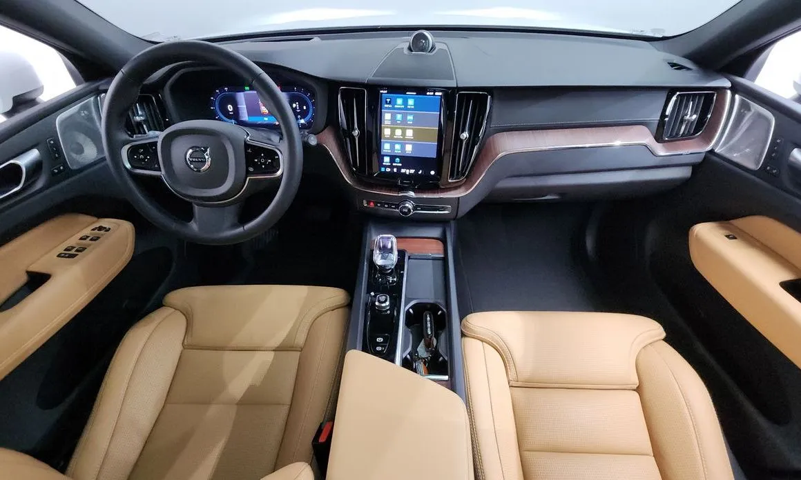 Volvo XC60 2023 из KR, фото 7