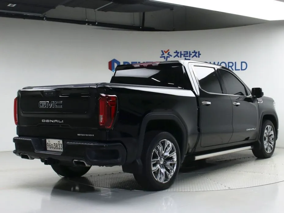 GMC Sierra 2023 из KR, фото 10