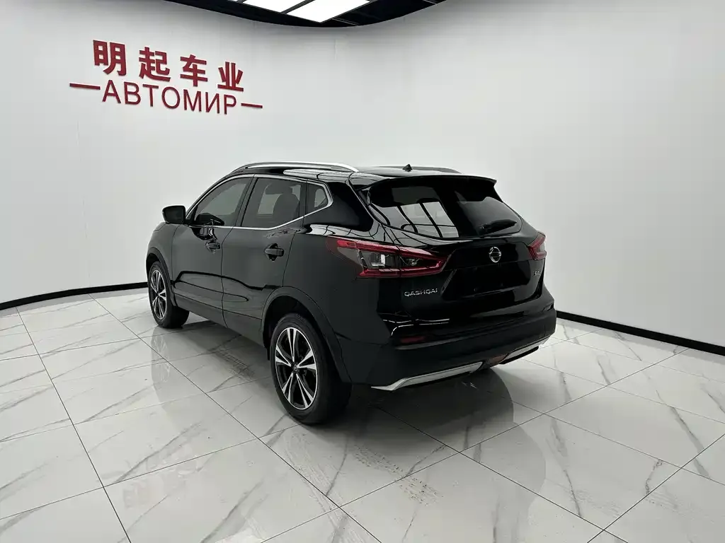 Nissan Qashqai — фото 8