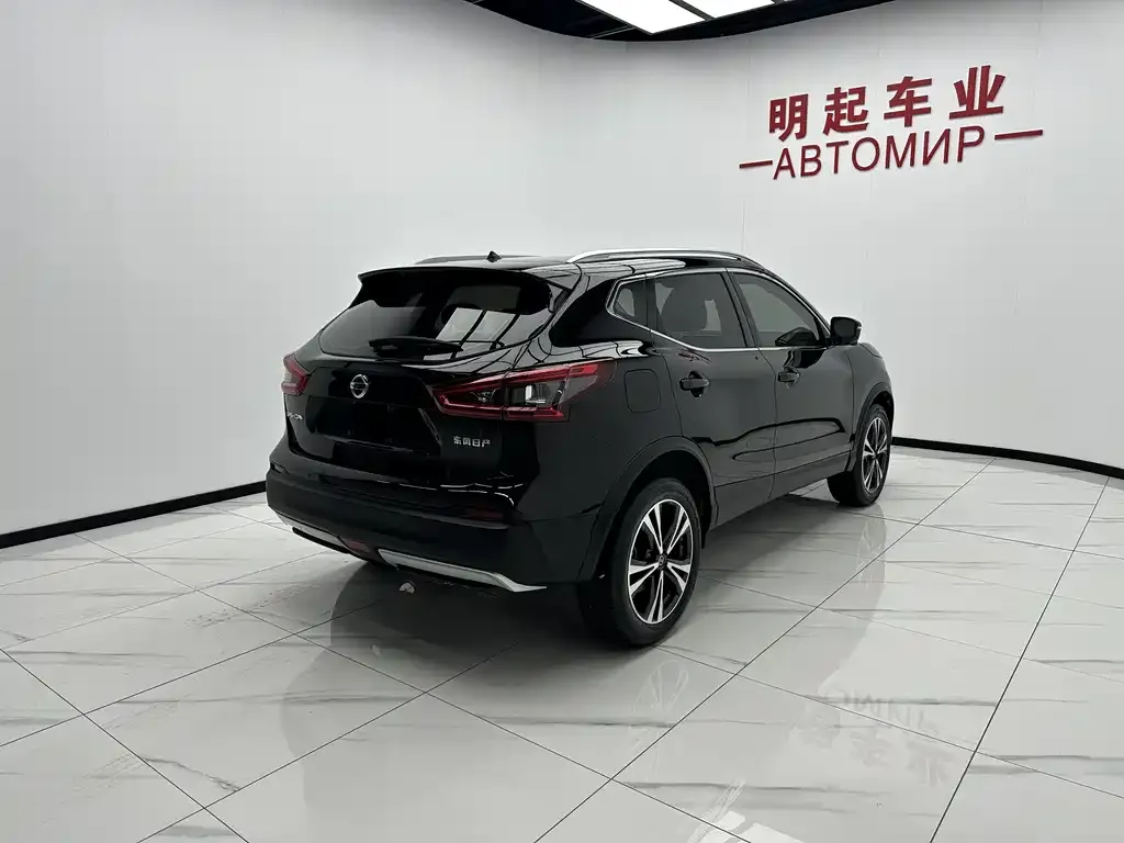 Nissan Qashqai — фото 2
