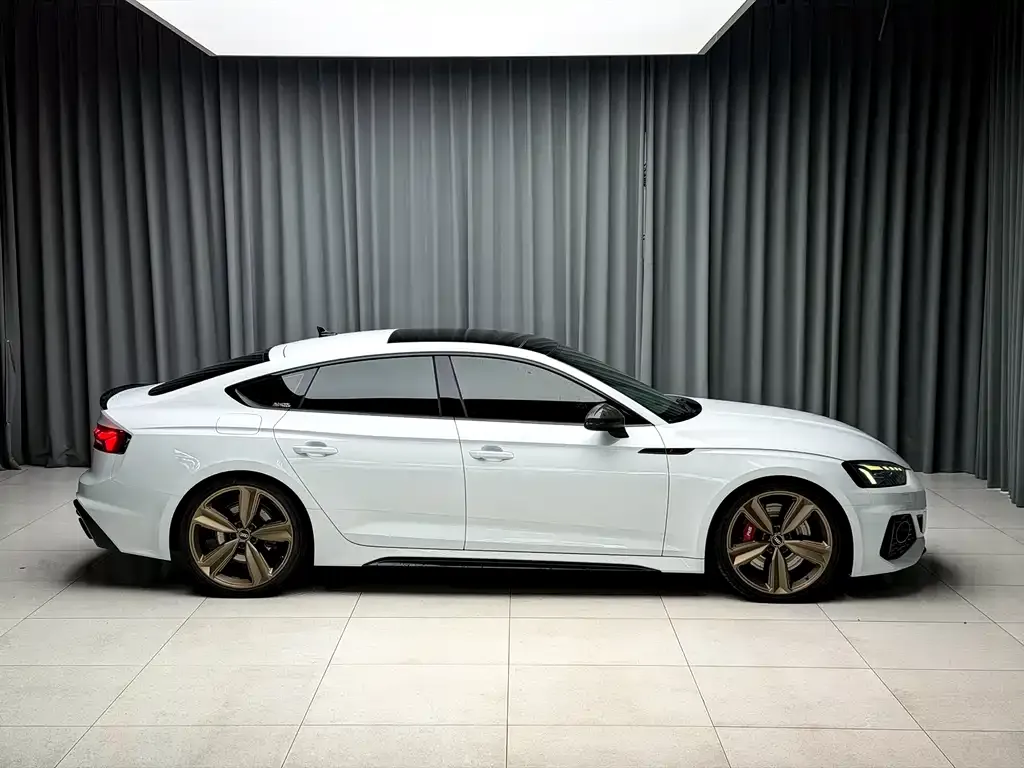 Audi RS 5 2022 из CN, фото 8