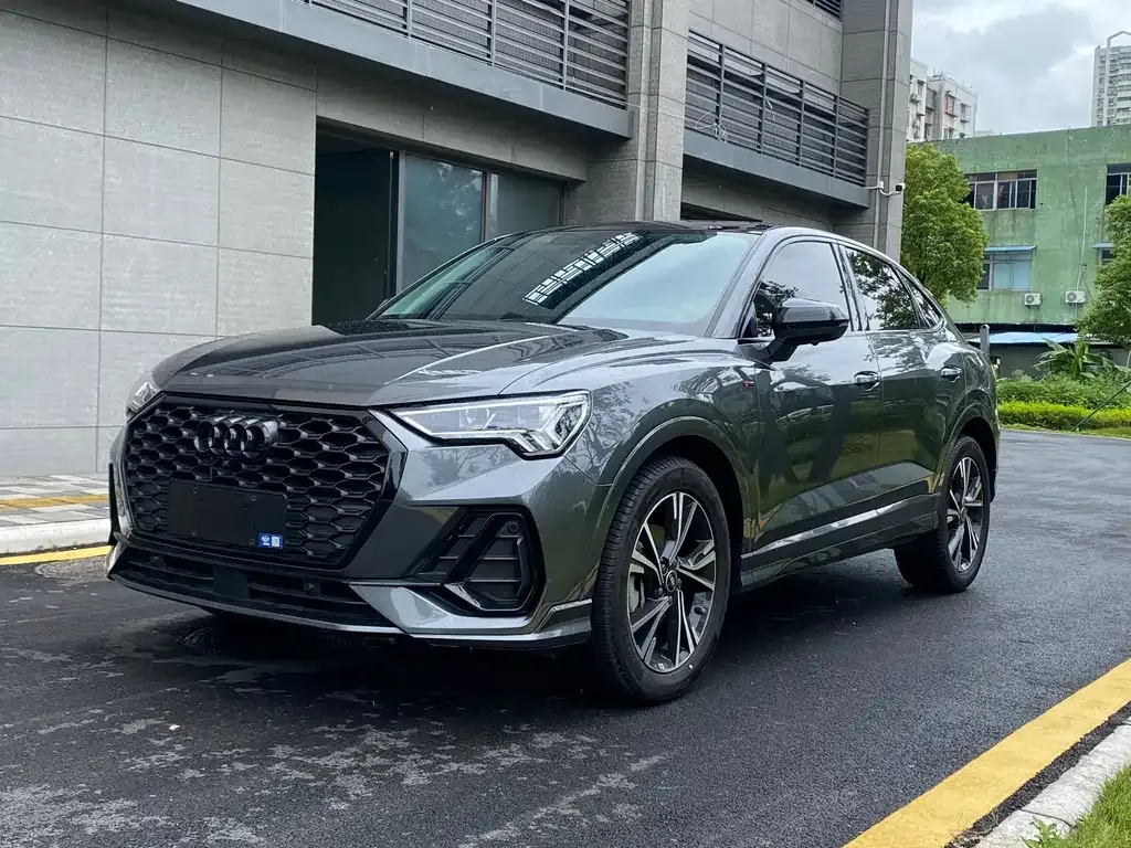 Audi Q3 Sportback — фото 1