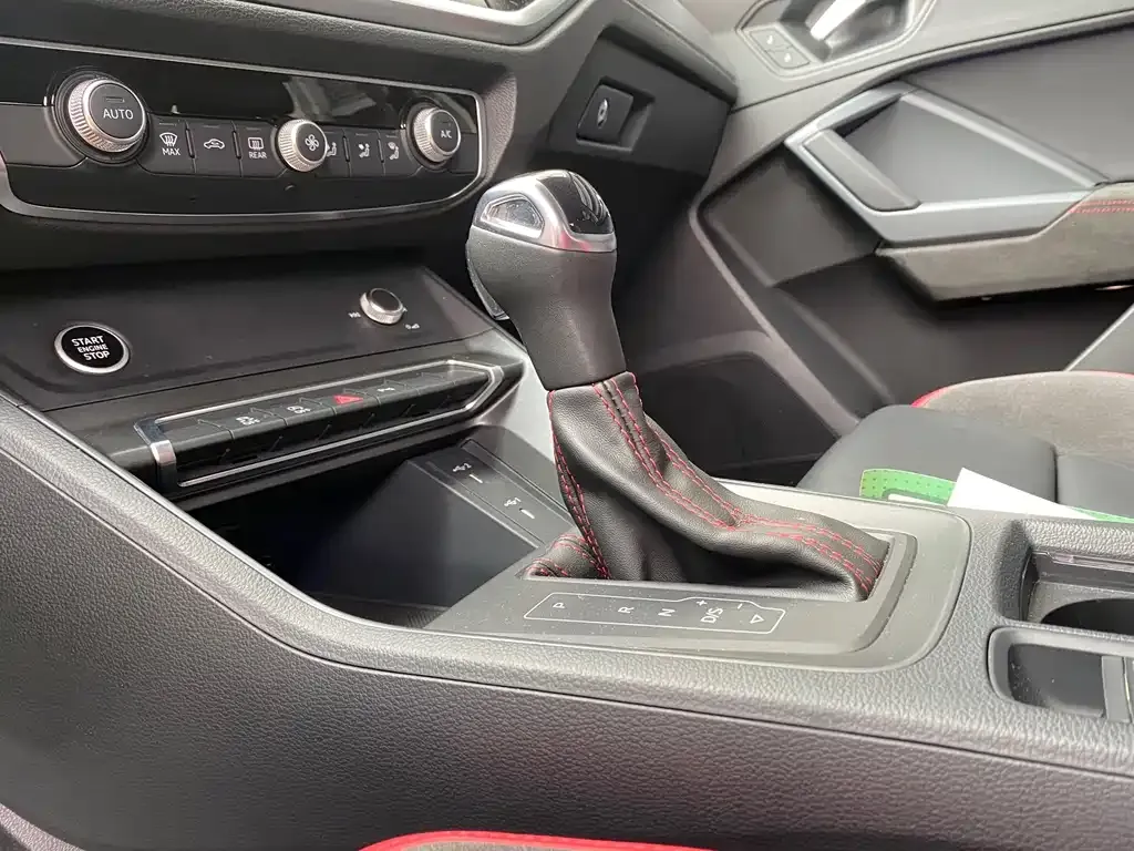 Audi Q3 Sportback — фото 2