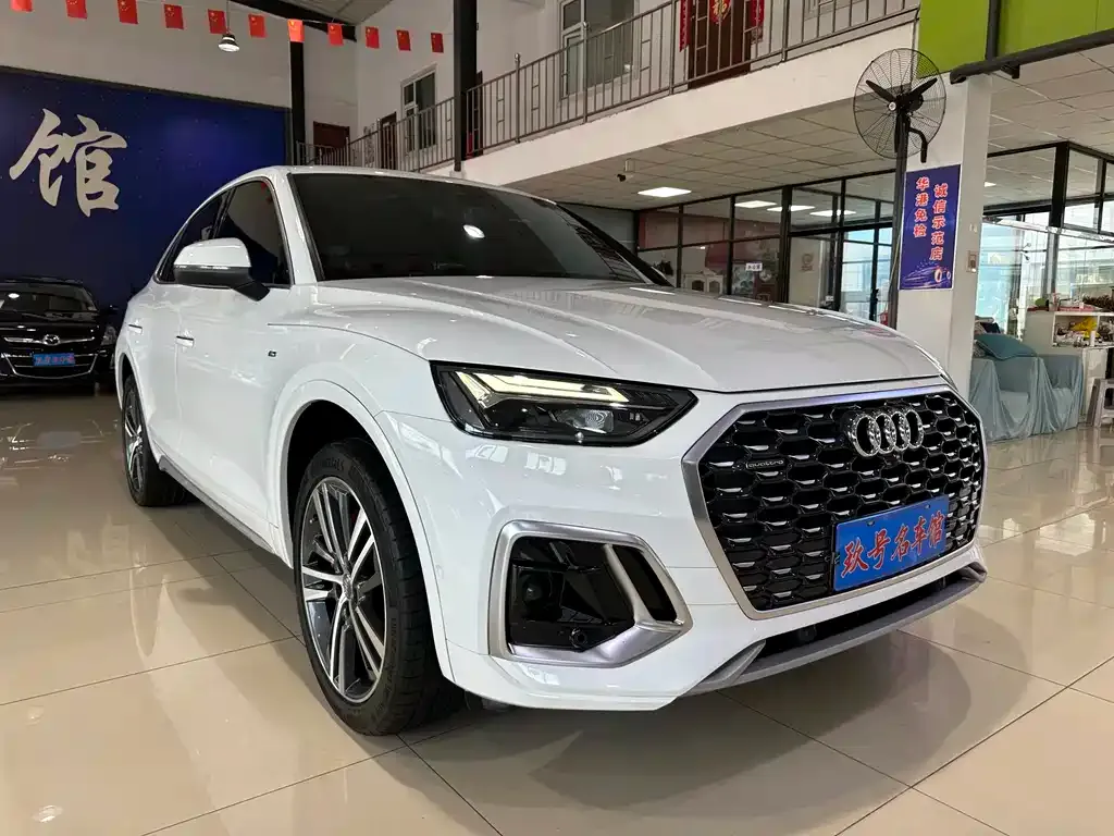 Audi Q5L Sportback — фото 9