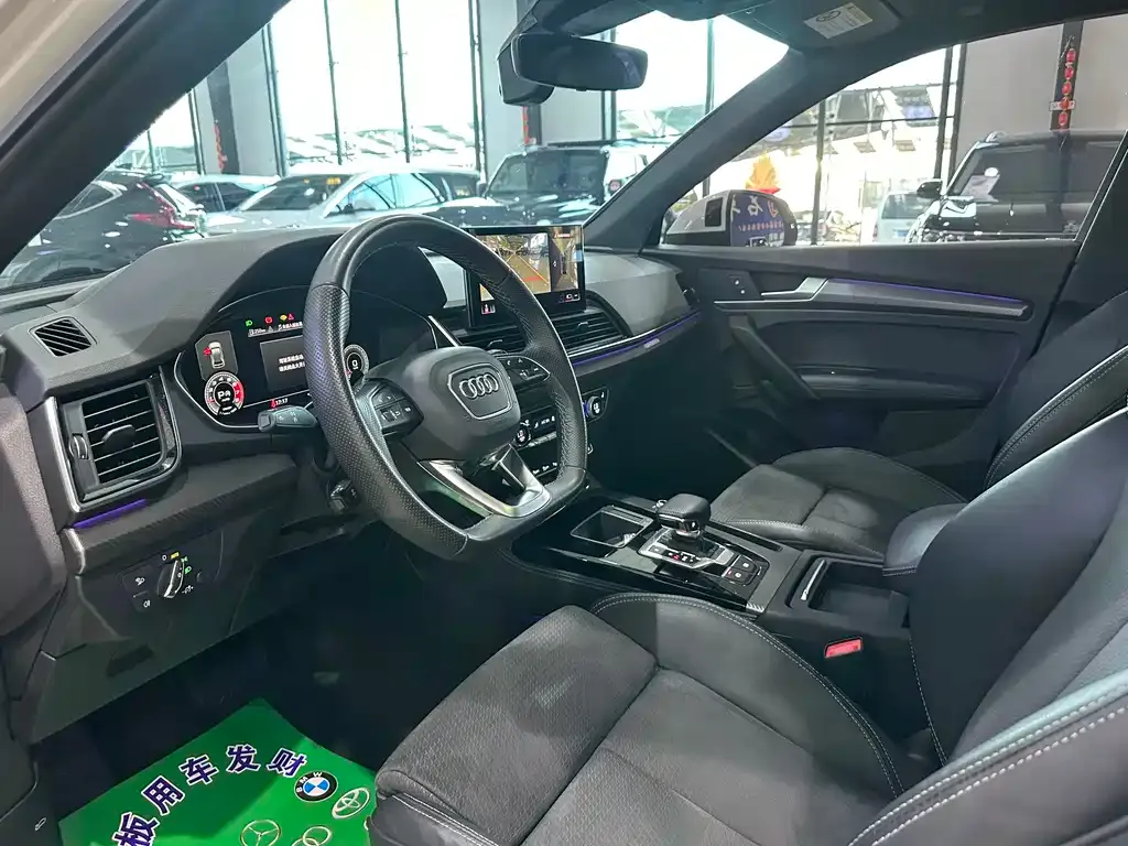 Audi Q5L Sportback — фото 2