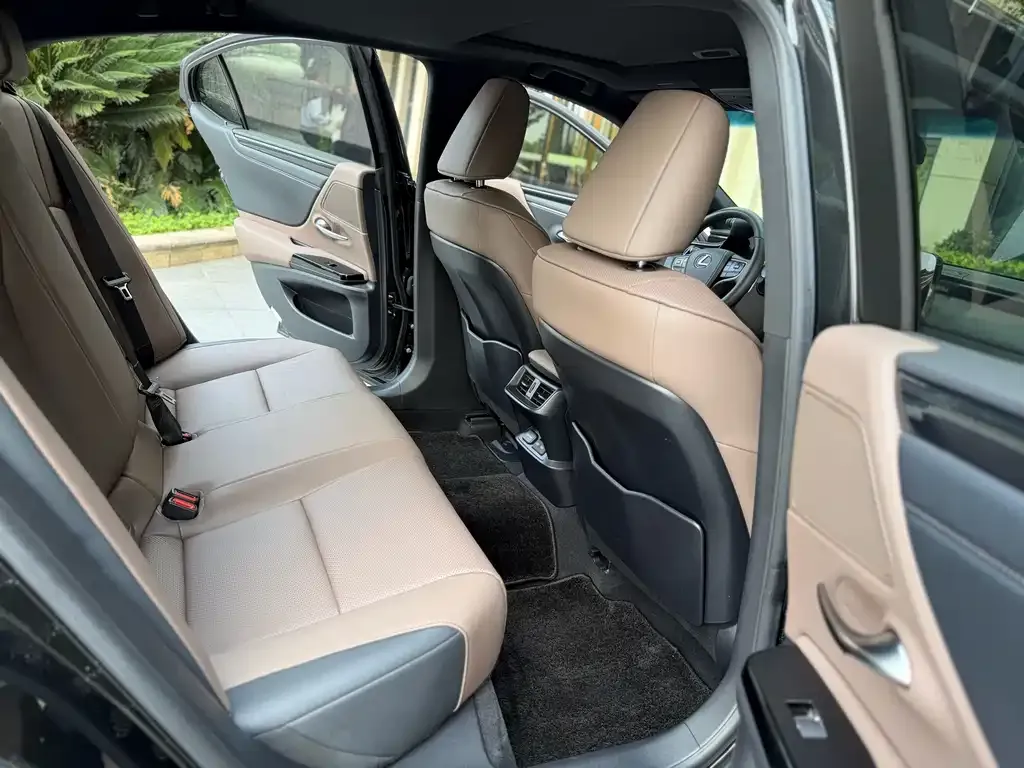 Lexus ES 2024 из CN, фото 5