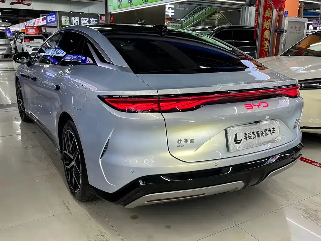 BYD Han L — фото 10