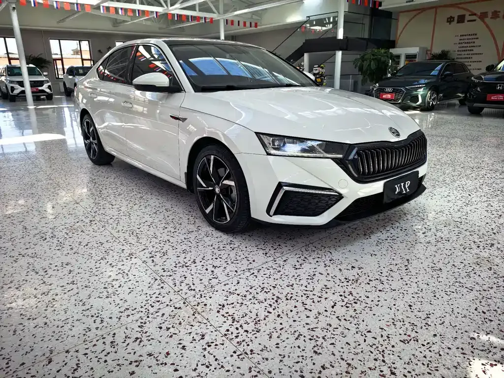 Skoda Octavia — фото 6