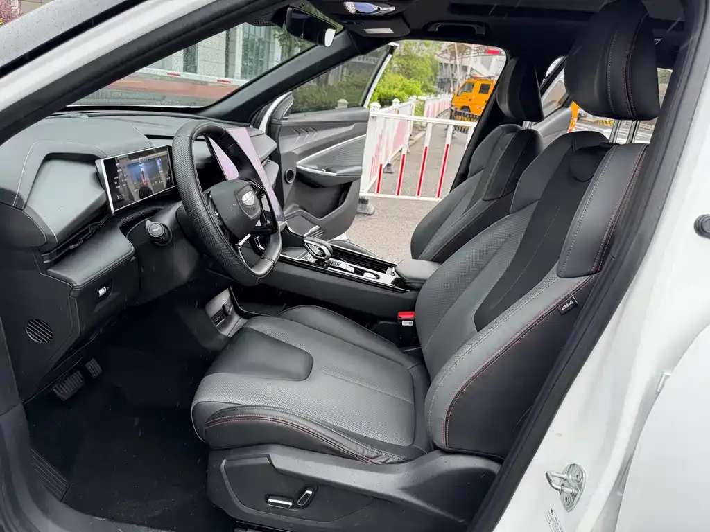 Geely Boyue 2023 из CN, фото 2