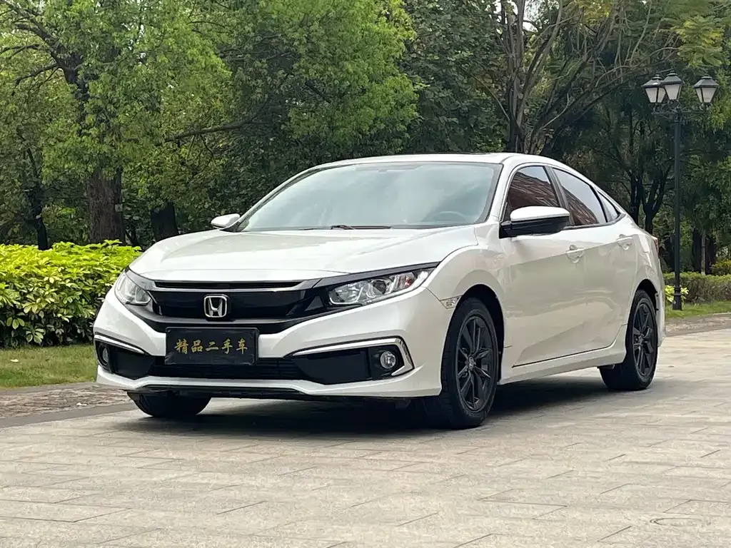 Honda Civic — фото 1