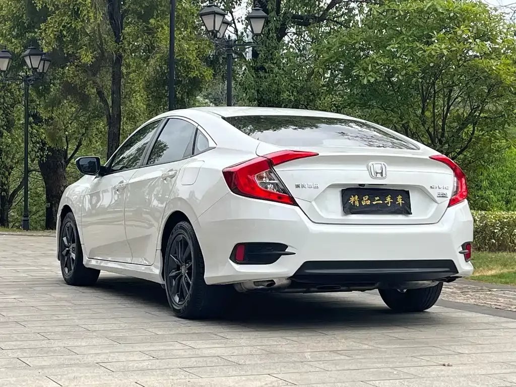 Honda Civic — фото 8