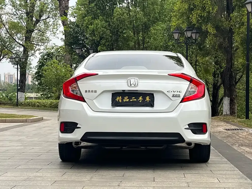 Honda Civic — фото 5