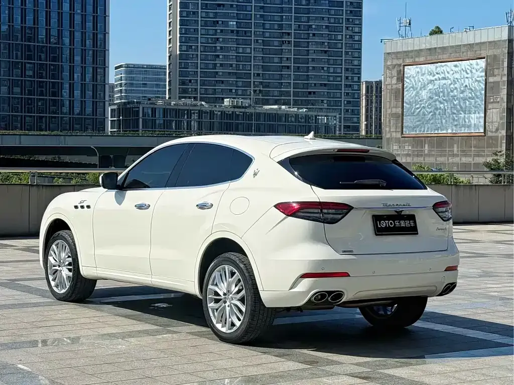 Maserati Levante — фото 4