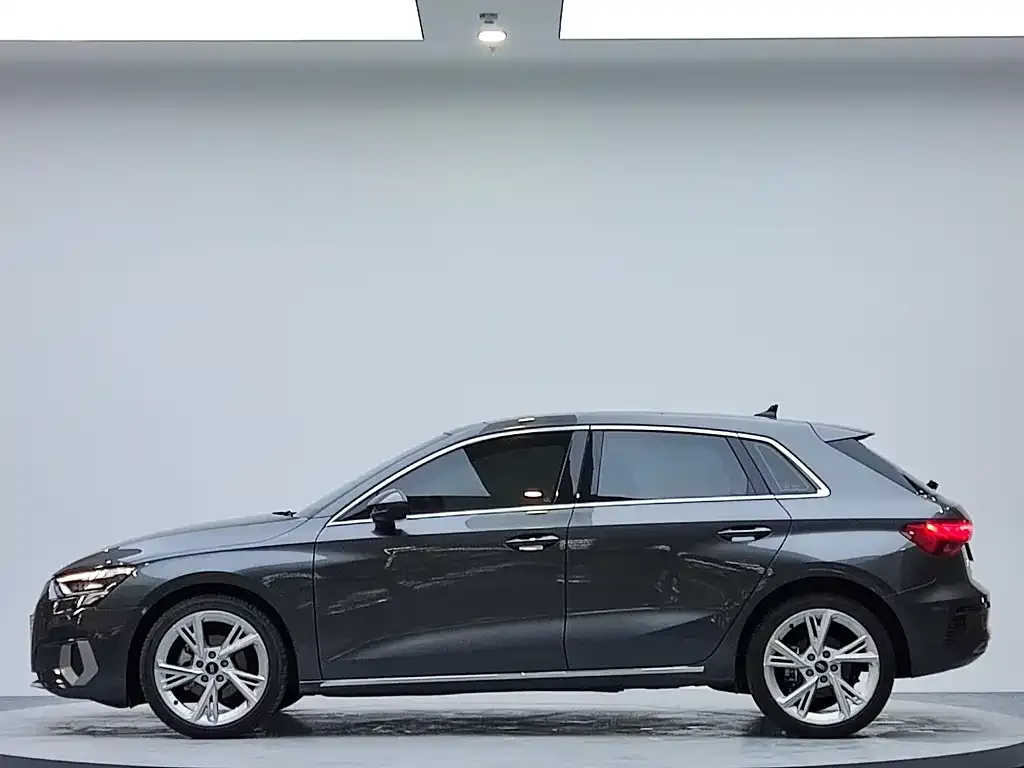 Audi A3 — фото 2
