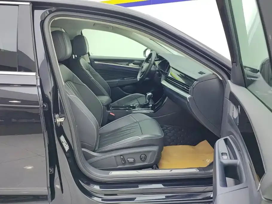Volkswagen Passat — фото 9