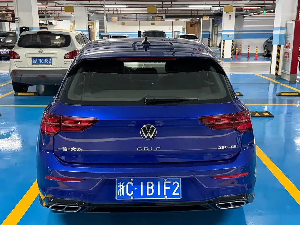 Volkswagen Golf — фото 6