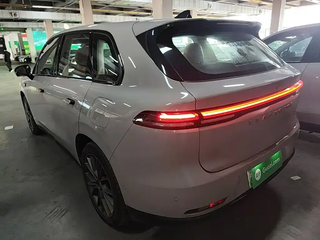 Leapmotor C10 — фото 10