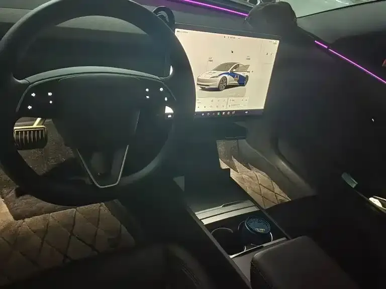 Tesla Model 3 — фото 2