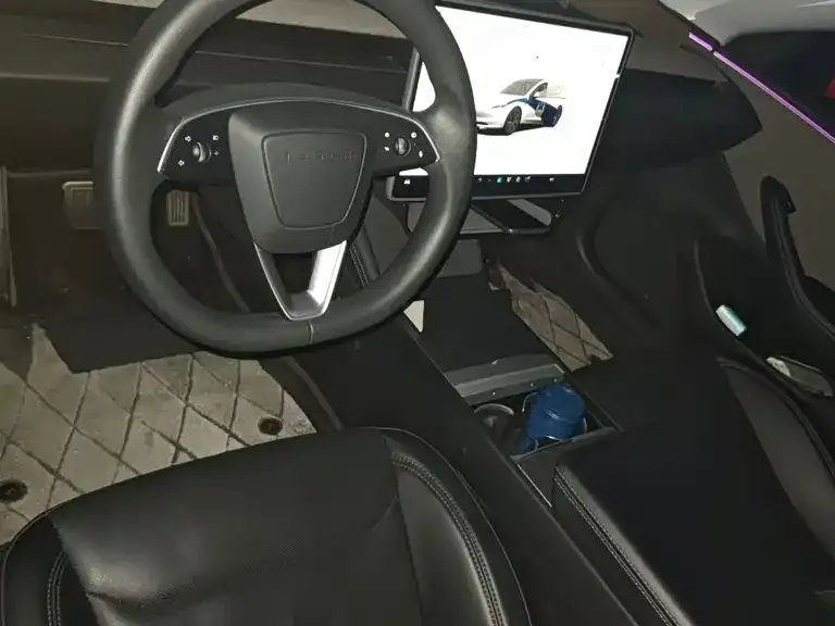 Tesla Model 3 — фото 3