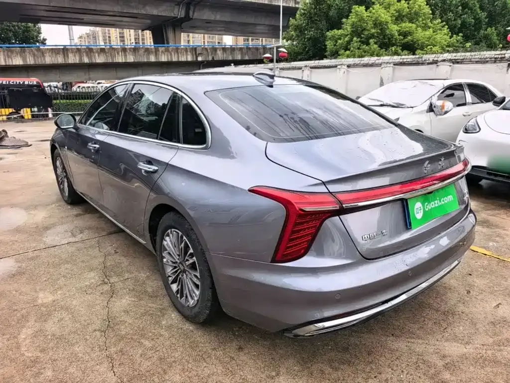 Hongqi H5 — фото 10