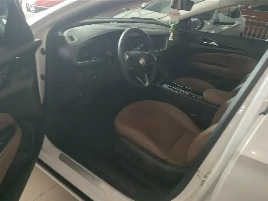 Buick Regal — фото 2