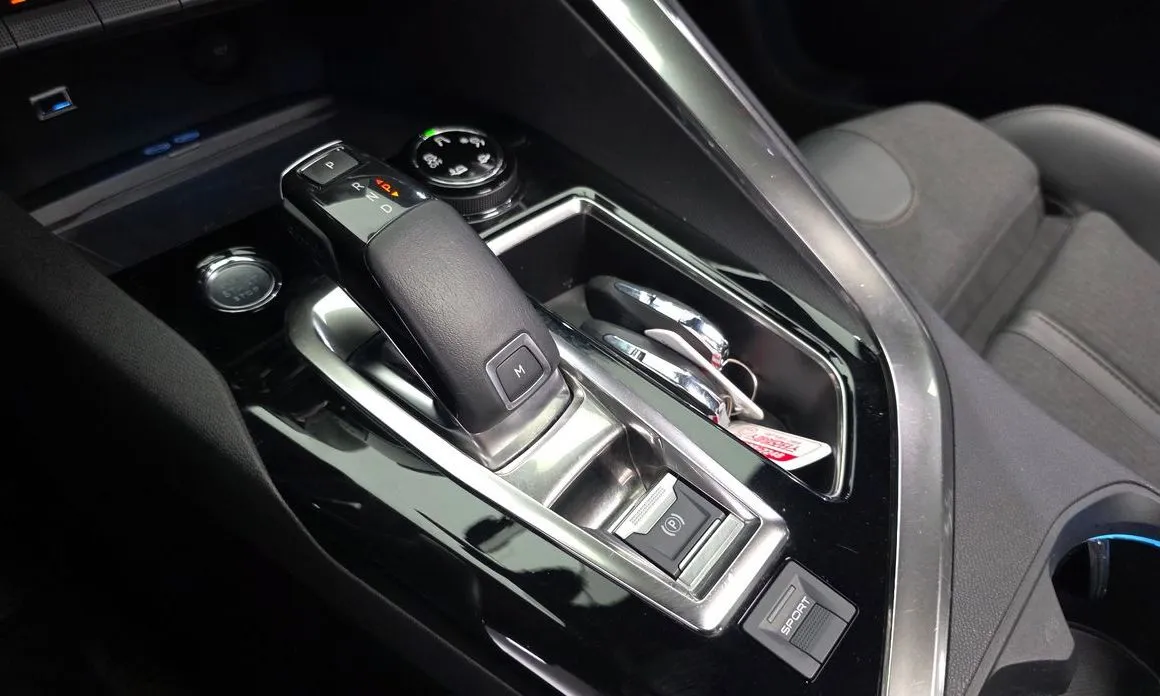 Peugeot 3008 2021 из KR, фото 4