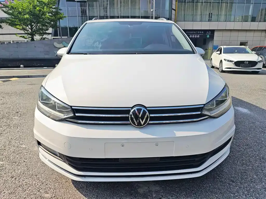 Volkswagen Touran — фото 5