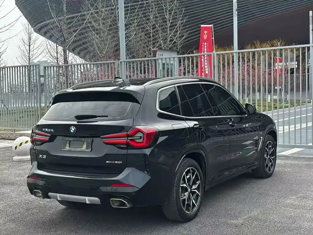 BMW X3 — фото 9