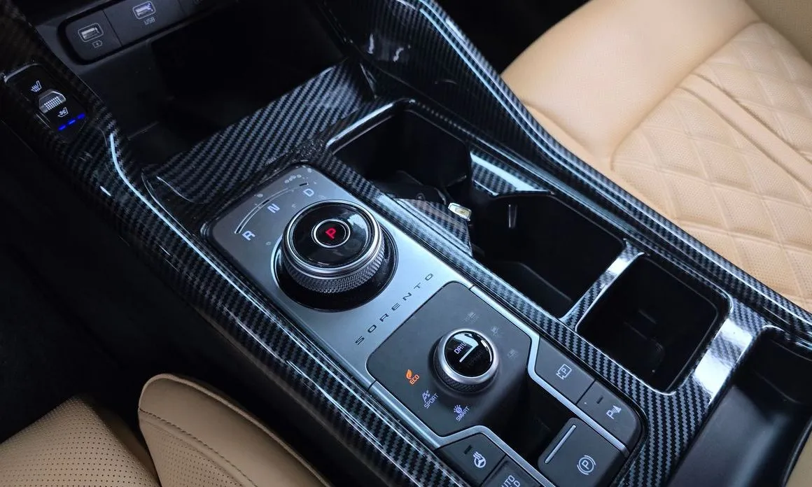 Kia Sorento — фото 9